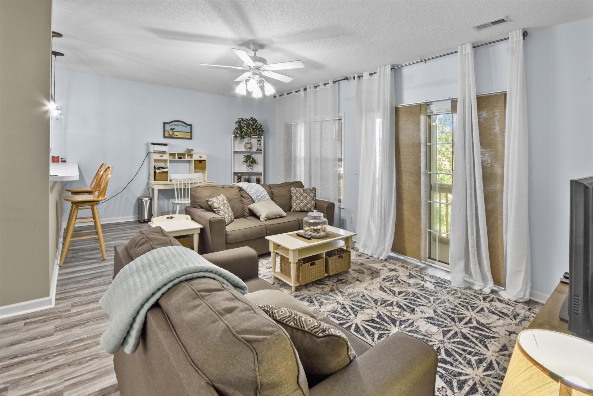 1058 Sea Mountain Hwy.  Photo 4