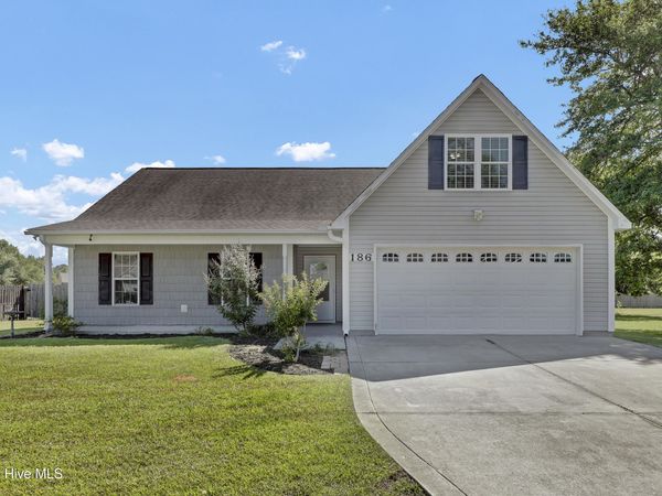 186 Windfield Lane, Holly Ridge, NC 28445