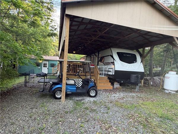 127 Brookeside Circle , Flinton, PA 16640