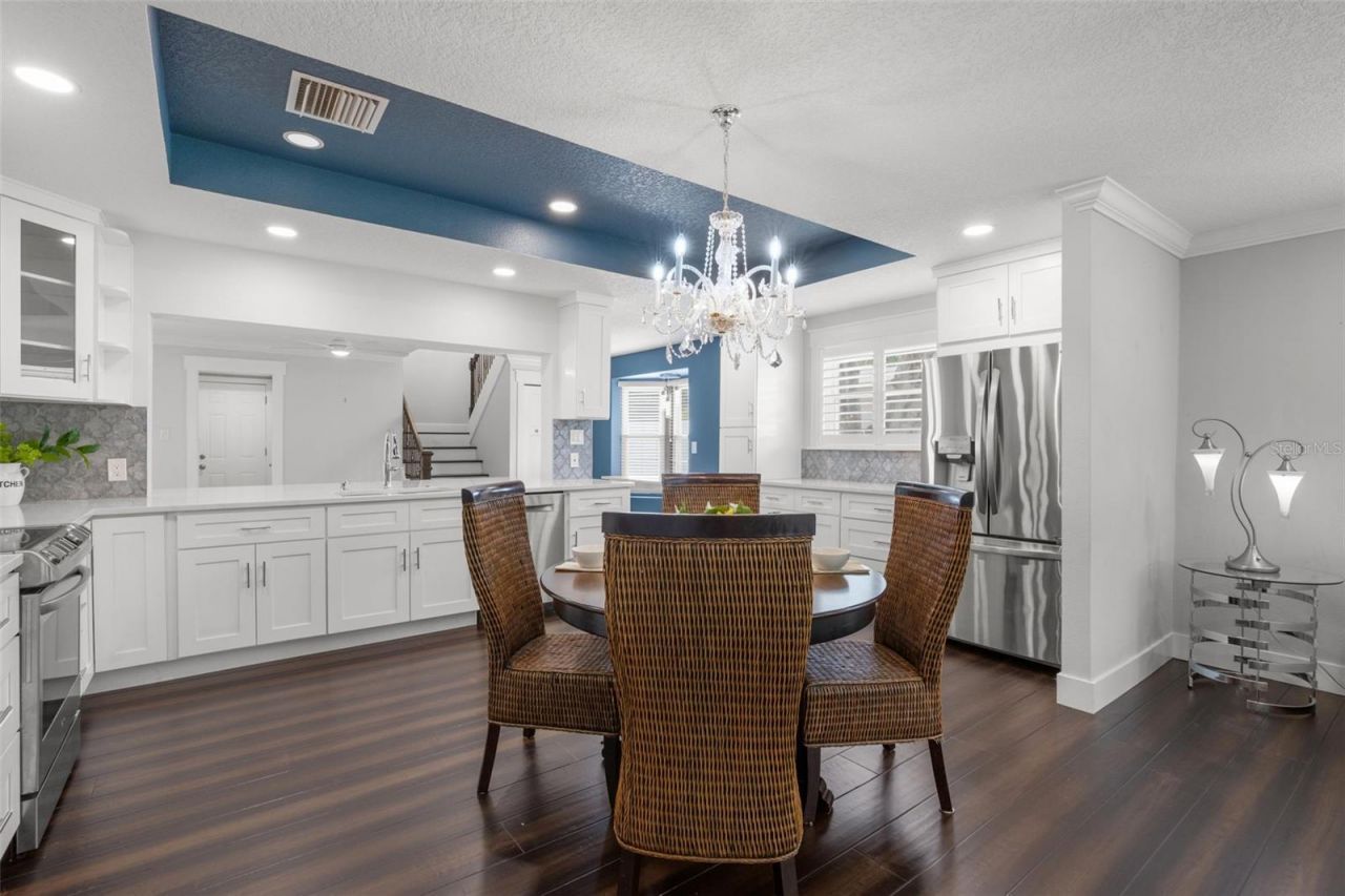 427 Villagrande Avenue S, Saint Petersburg, FL 33707 Photo