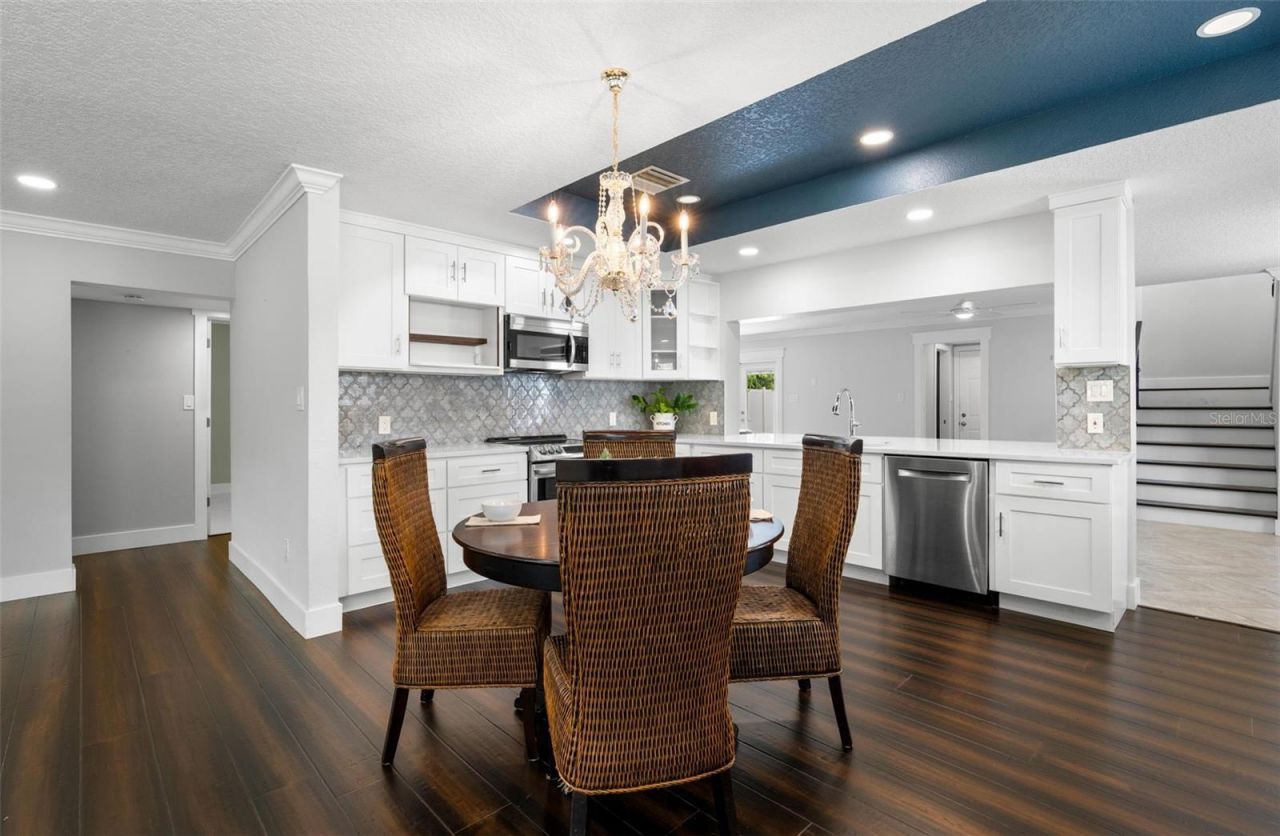 427 Villagrande Avenue S, Saint Petersburg, FL 33707 Photo