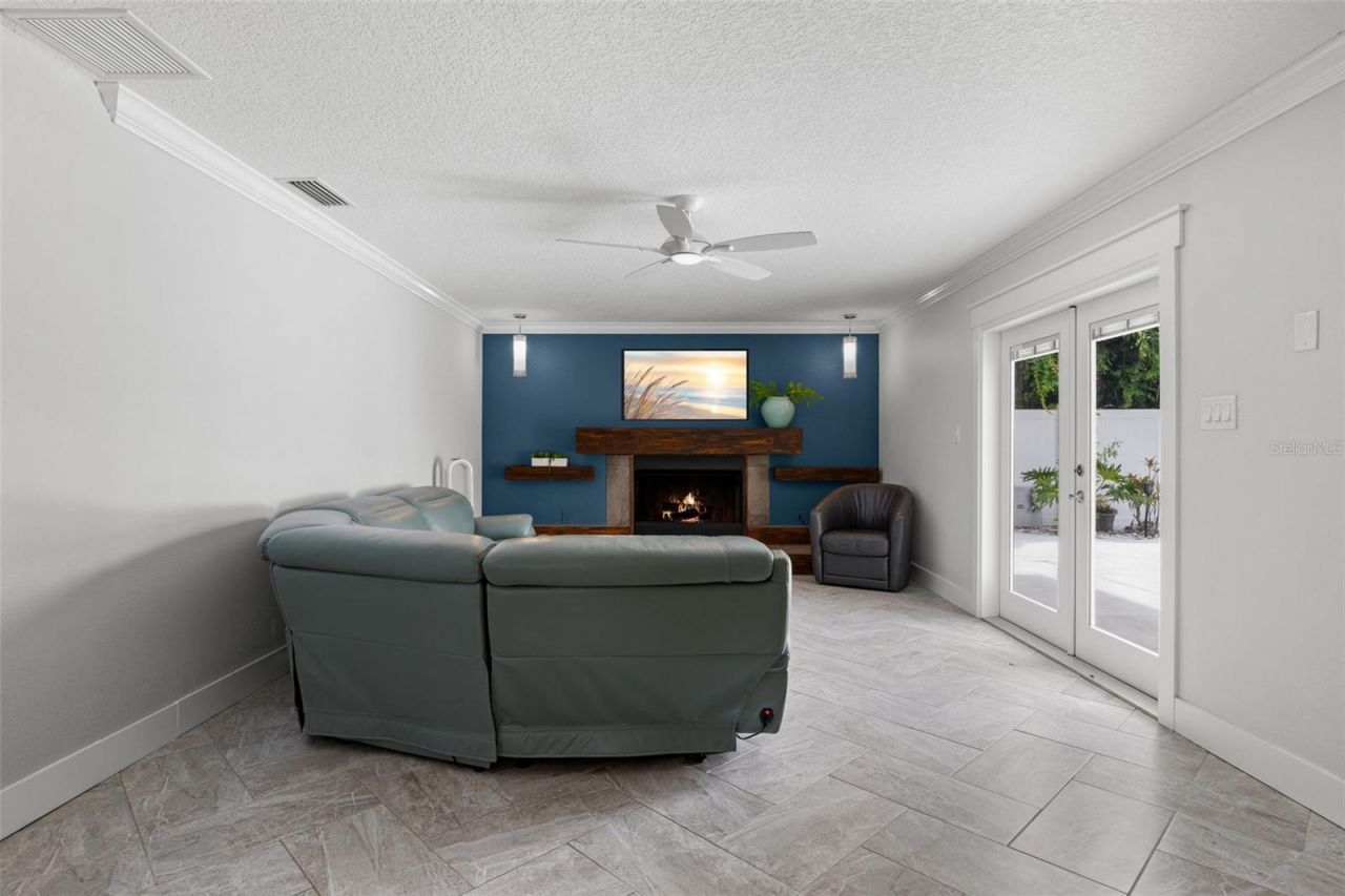 427 Villagrande Avenue S, Saint Petersburg, FL 33707 Photo