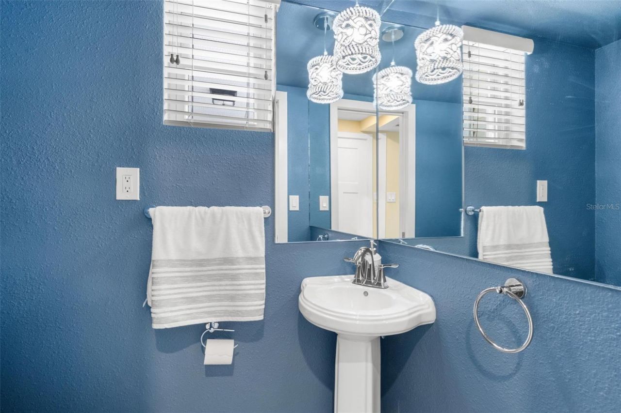 427 Villagrande Avenue S, Saint Petersburg, FL 33707 Photo