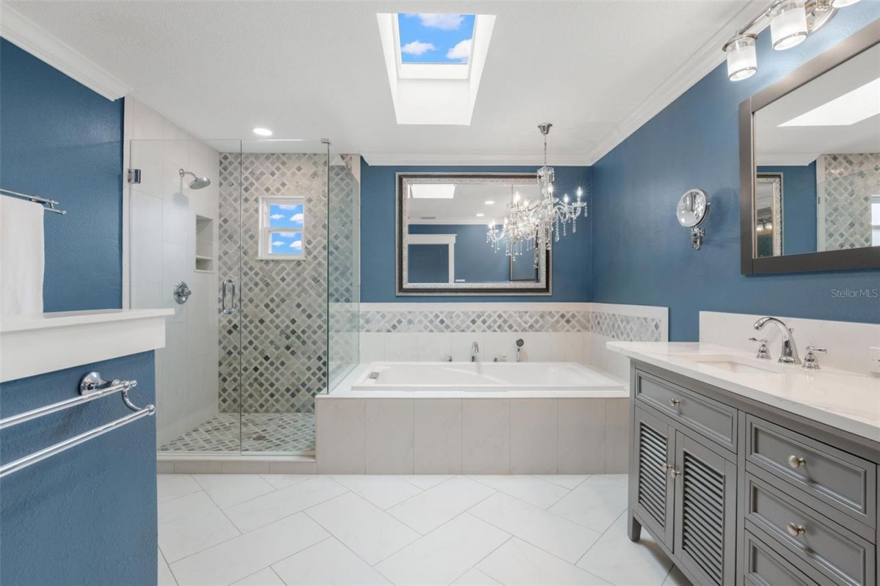 427 Villagrande Avenue S, Saint Petersburg, FL 33707 Photo