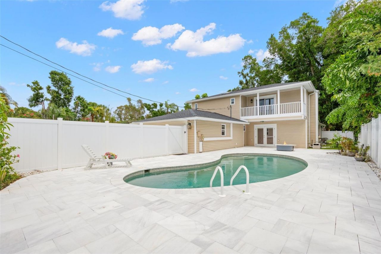 427 Villagrande Avenue S, Saint Petersburg, FL 33707 Photo