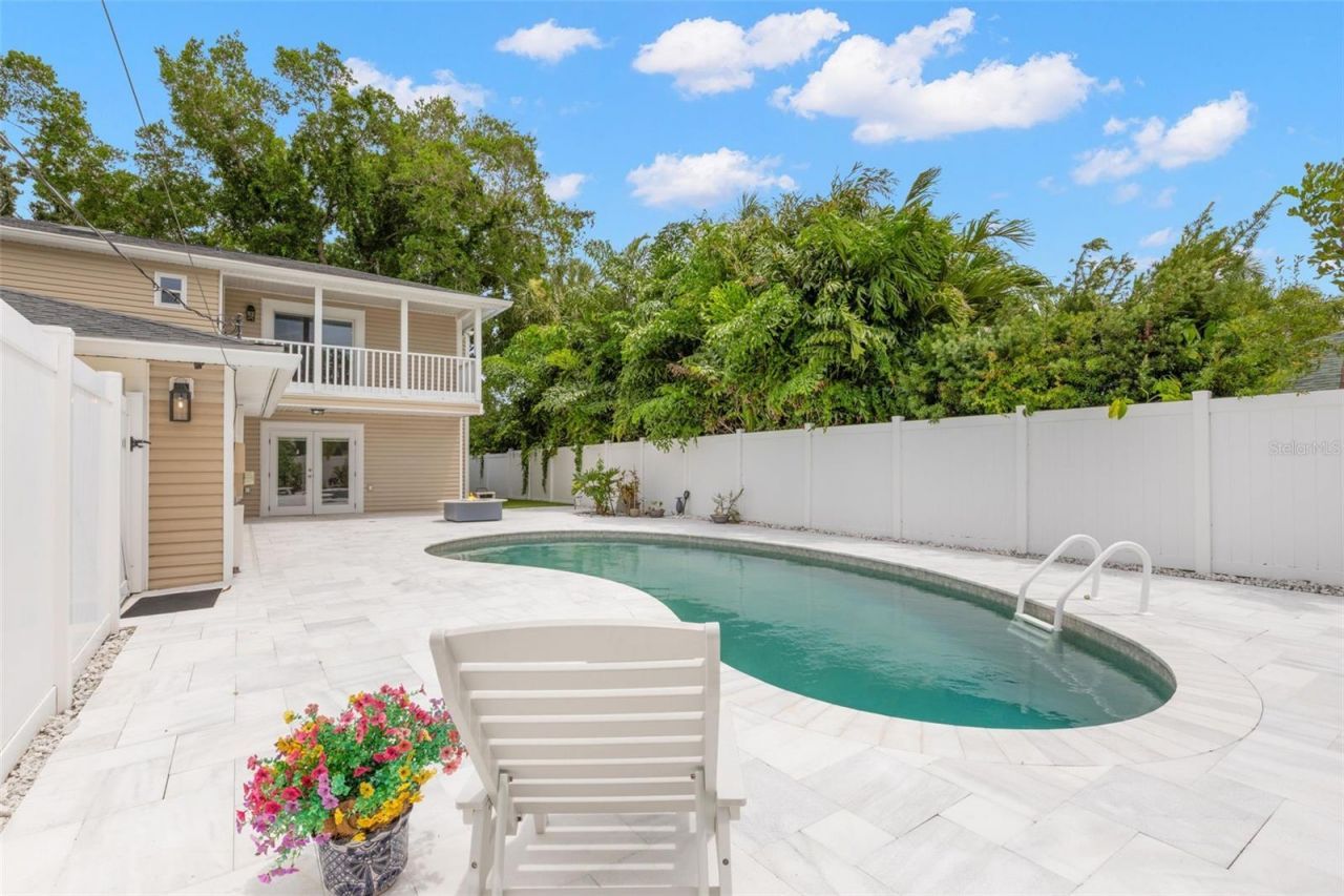 427 Villagrande Avenue S, Saint Petersburg, FL 33707 Photo