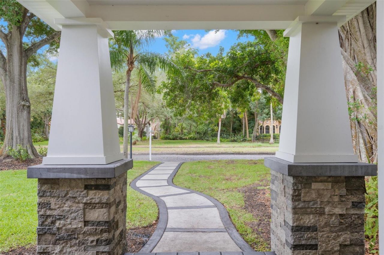 427 Villagrande Avenue S, Saint Petersburg, FL 33707 Photo