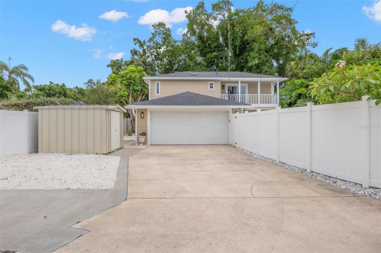427 Villagrande Avenue S, Saint Petersburg, FL 33707 Photo