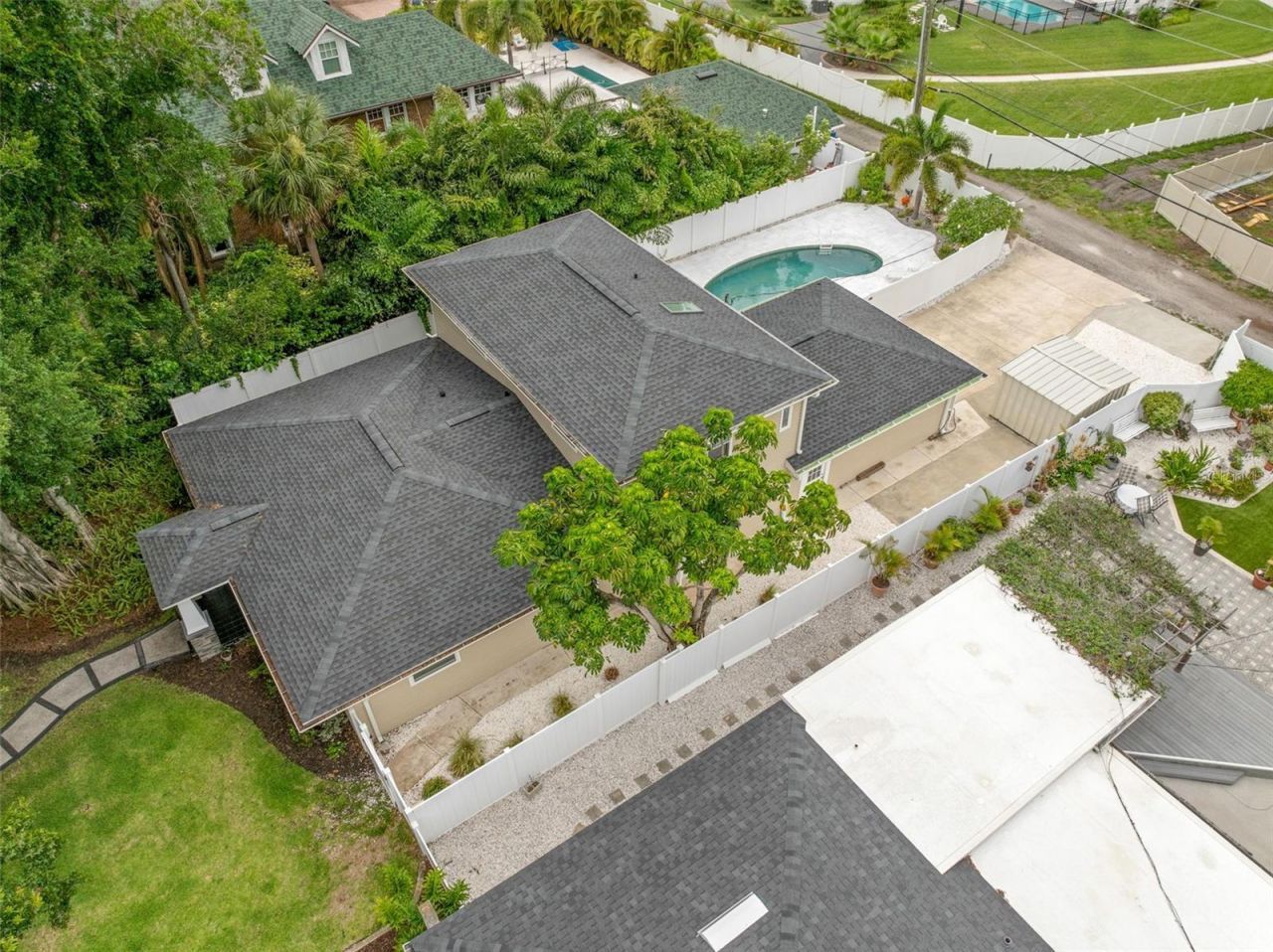 427 Villagrande Avenue S, Saint Petersburg, FL 33707 Photo