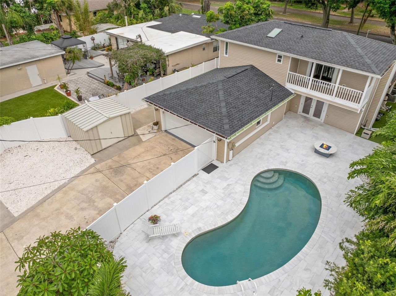 427 Villagrande Avenue S, Saint Petersburg, FL 33707 Photo