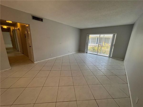 2180 NE 67th Street, Unit 730, Fort Lauderdale, FL 33308