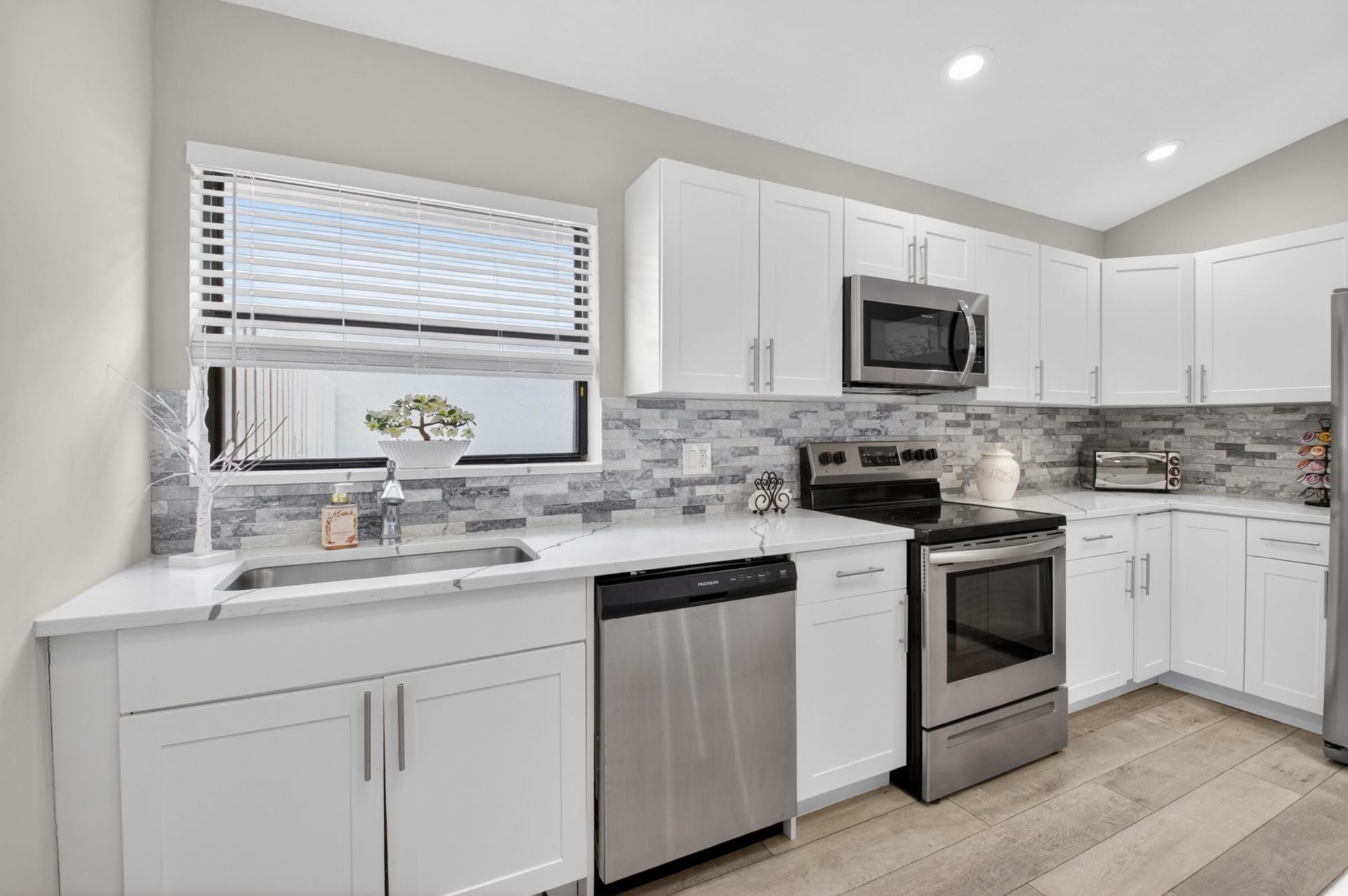 1315 NW 25th Lane, Delray Beach, FL 33445 Photo