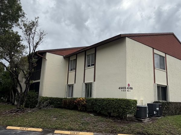 4969 Sable Pine Circle, Unit D2, West Palm Beach, FL 33417