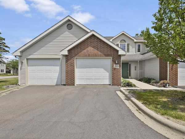 933 Park Street, Unit 101, Oregon, WI 53575