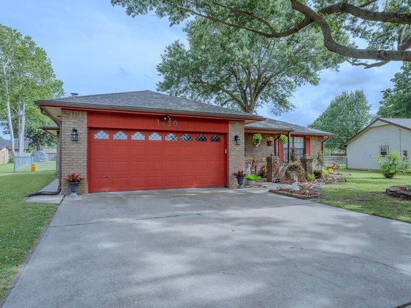 1320 Maple Drive , Miami, OK 74354