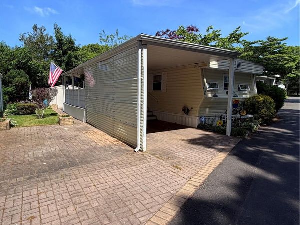 658 Sound Avenue, Unit E-10, Calverton, NY 11933