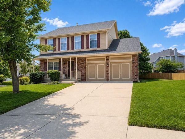 9400 N Campbell Court, Kansas City, MO 64155
