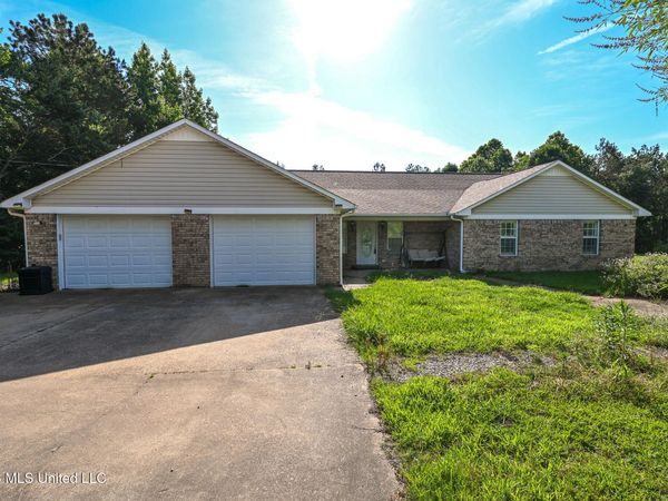 65 Chewalla Lake Road, Holly Springs, MS 38635