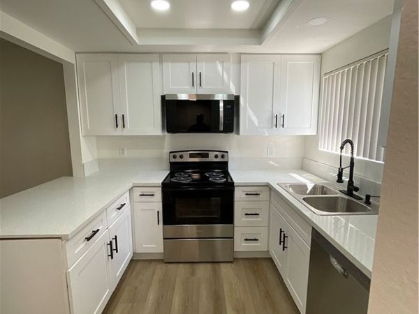 470 S Ranchview Circle, Unit 46, Anaheim Hills, CA 92807