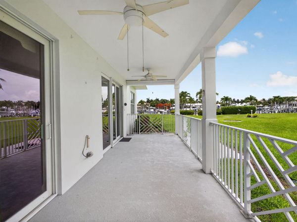 712 Bay Colony Drive S, Juno Beach, FL 33408