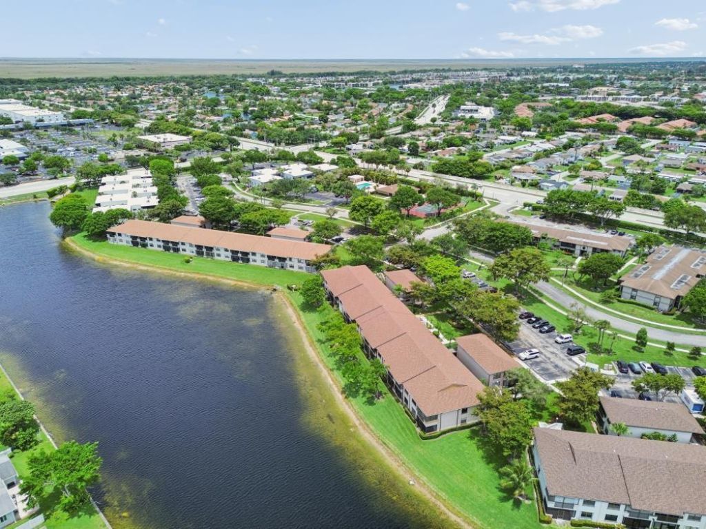 9740 W Mcnab Road, Unit 111, Tamarac, FL 33321 Photo