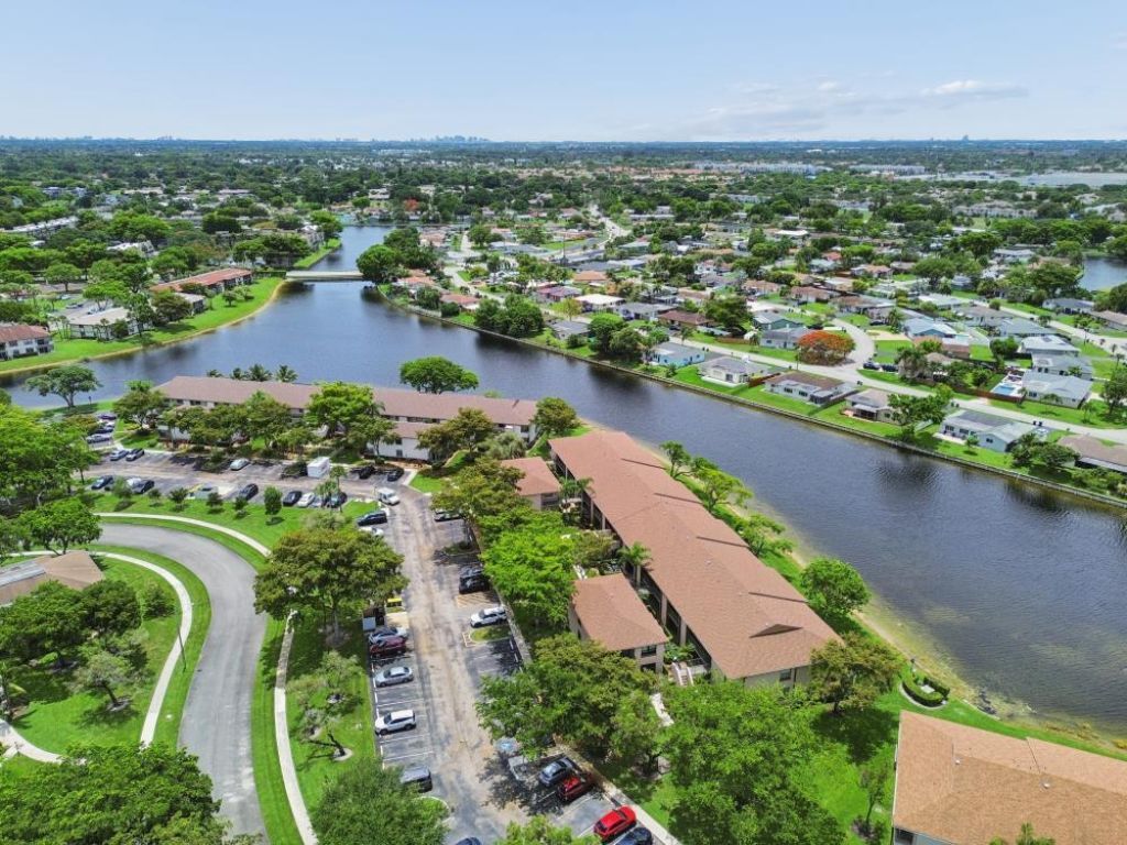 9740 W Mcnab Road, Unit 111, Tamarac, FL 33321 Photo
