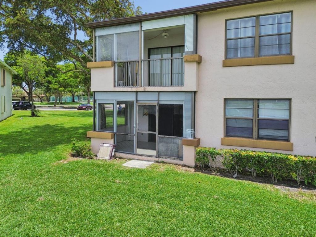 9740 W Mcnab Road, Unit 111, Tamarac, FL 33321 Photo