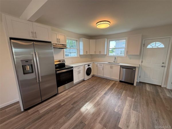 1599 3rd Street , West Babylon, NY 11704