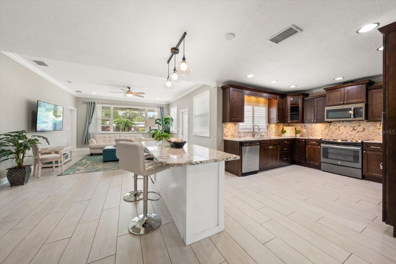 209 Live Oak Lane , Largo, FL 33770 Photo