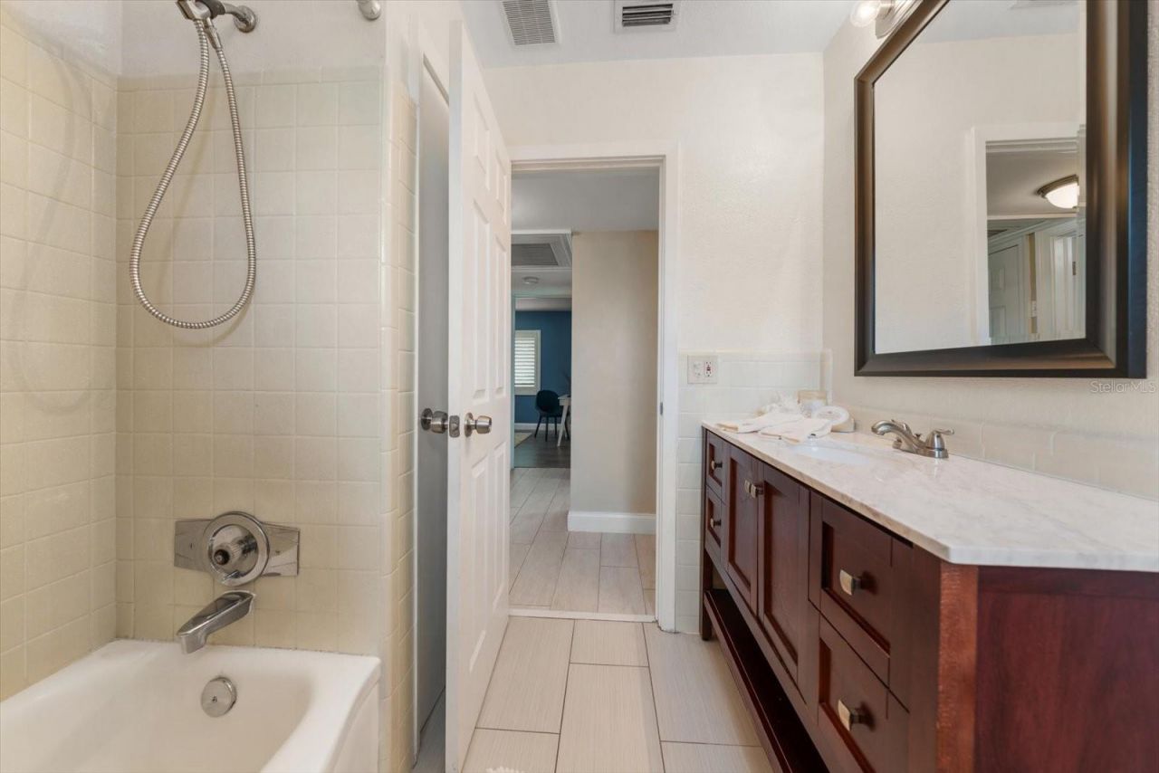 209 Live Oak Lane , Largo, FL 33770 Photo