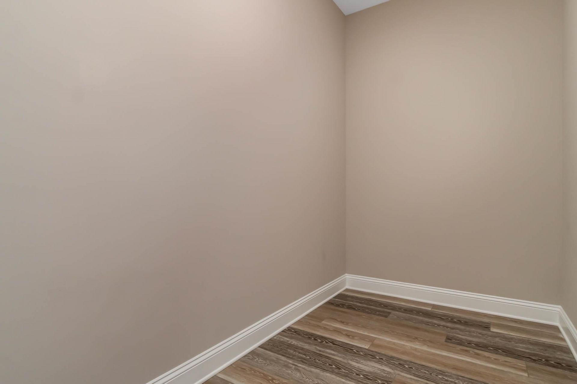 1529 Crooked Hook Rd.  Photo 31