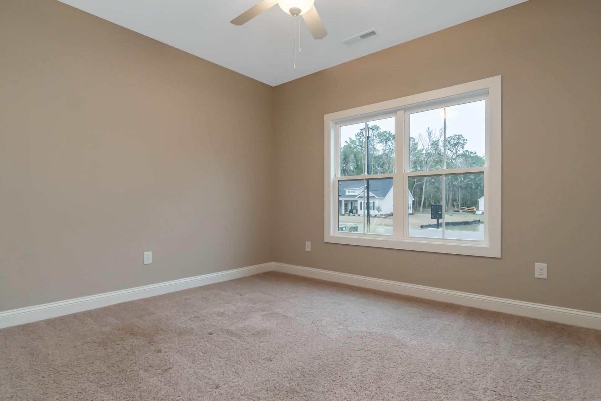 1529 Crooked Hook Rd.  Photo 5