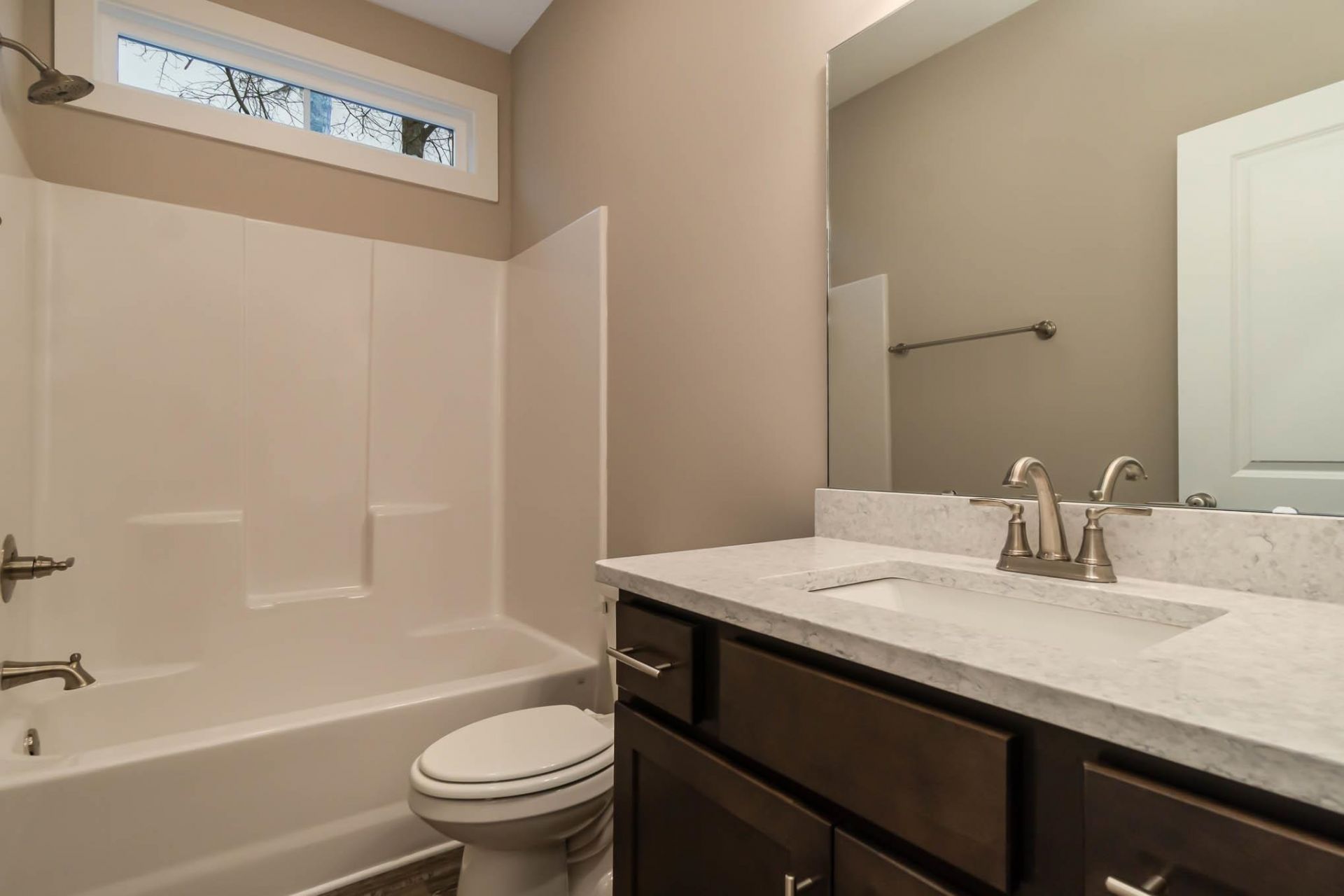 1529 Crooked Hook Rd.  Photo 8