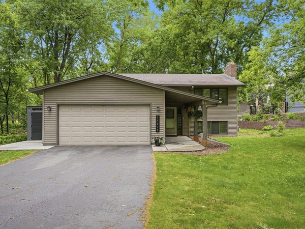 15074 Woodhill Trail , Eden Prairie, MN 55346