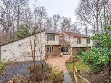 11696 FOX GLEN DRIVE, OAKTON, VA 22124