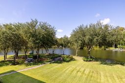 1391 Royston Road photo 4