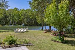 1391 Royston Road photo 4
