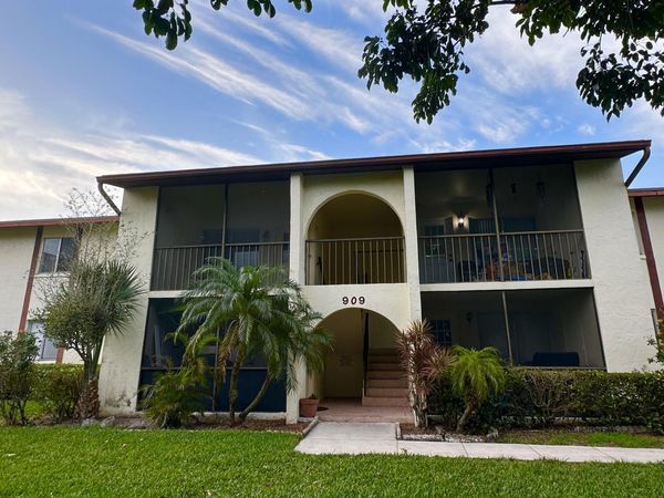 4988 Sable Pine Circle, Unit C2, West Palm Beach, FL 33417