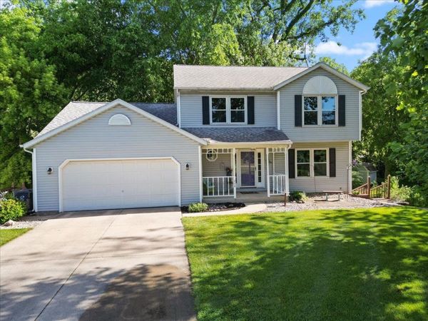 208 S East Ridge Drive North, Warsaw, IN 46582