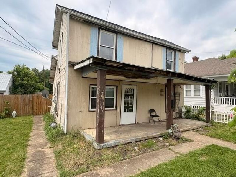 135 S Roosevelt Avenue, Lancaster, OH 43130 Photo 2