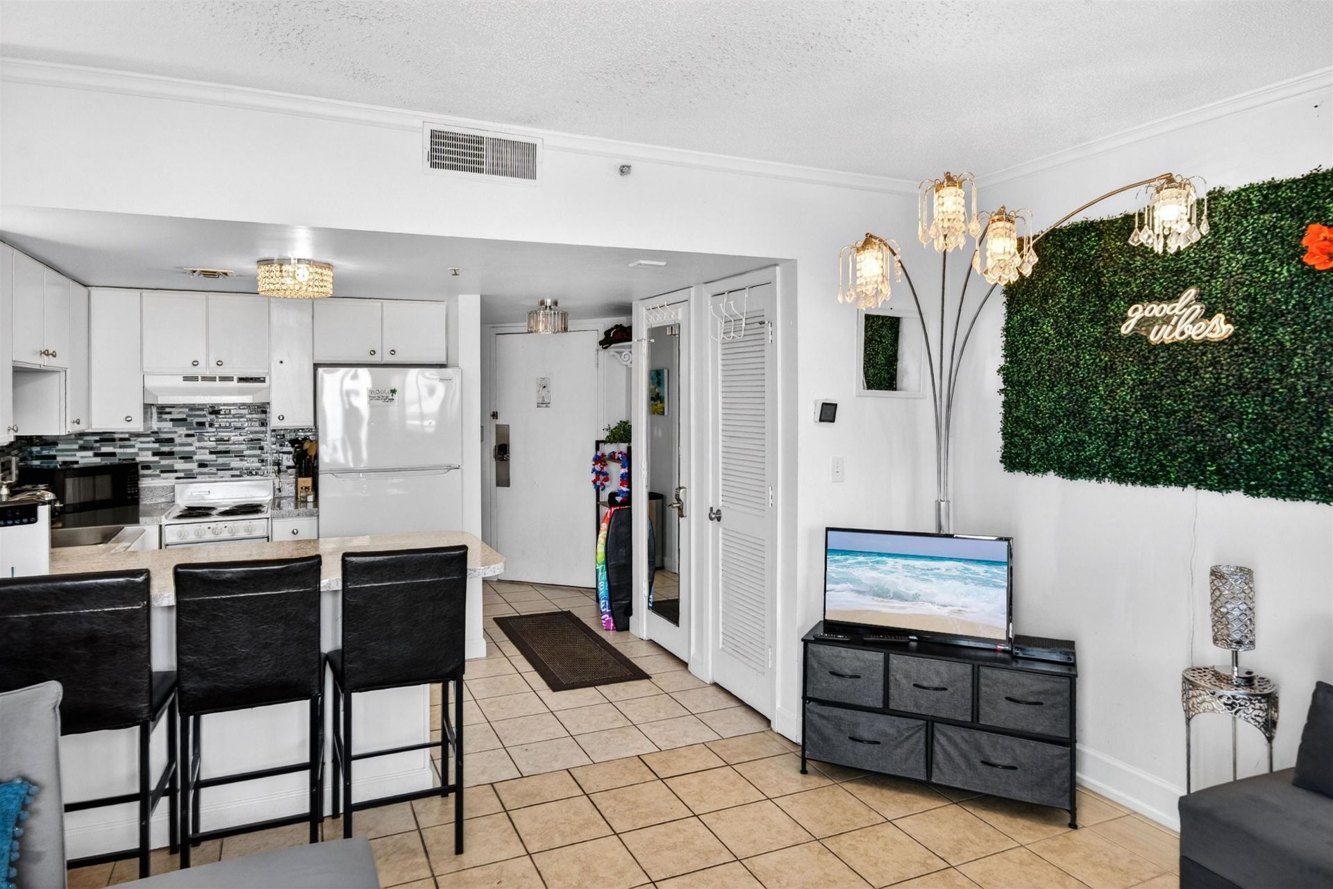 1605 S Ocean Blvd.  Photo 17