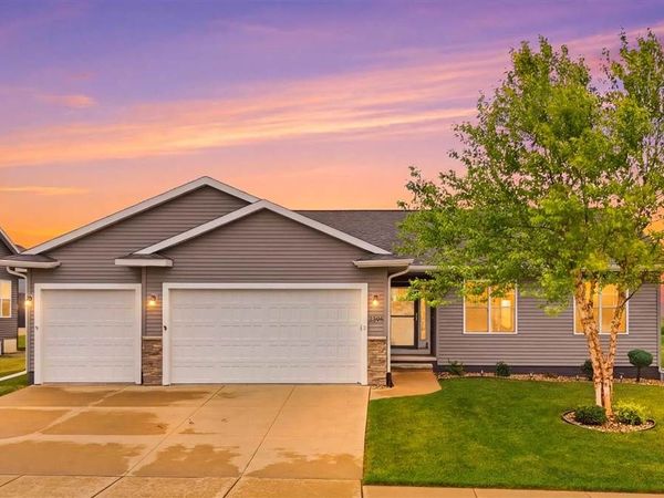 2249 Bluegrass St, Marion, IA 52302