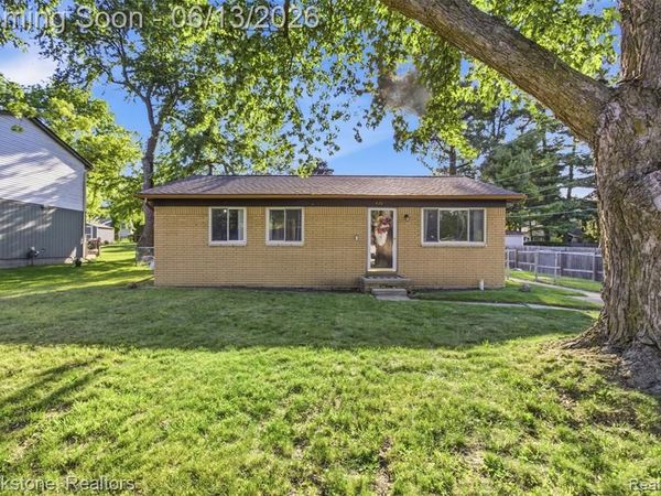 520 May Road , Rochester Hills, MI 48307