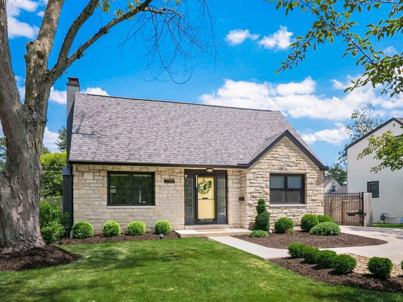 2796 Northwest Boulevard , Columbus, OH 43221 Photo 3