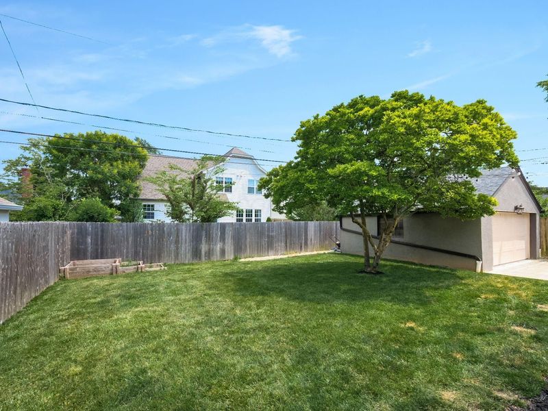 2796 Northwest Boulevard , Columbus, OH 43221 Photo 54