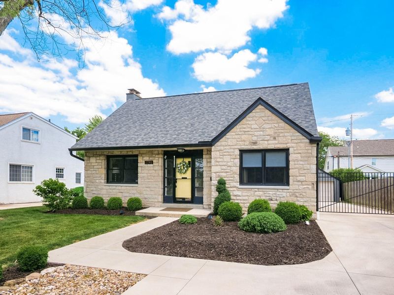 2796 Northwest Boulevard , Columbus, OH 43221 Photo 60