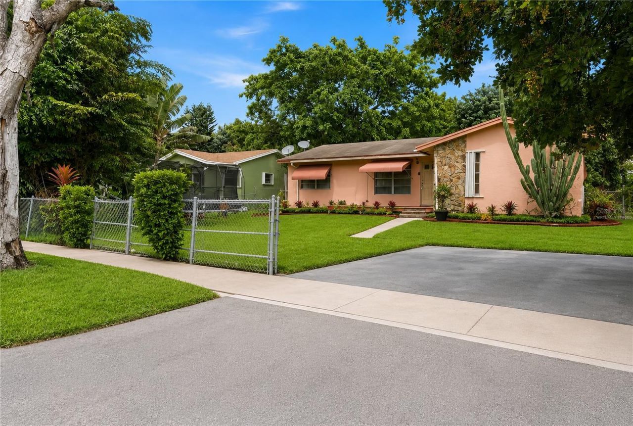 3121 N 72nd Way , Hollywood, FL 33024 Photo