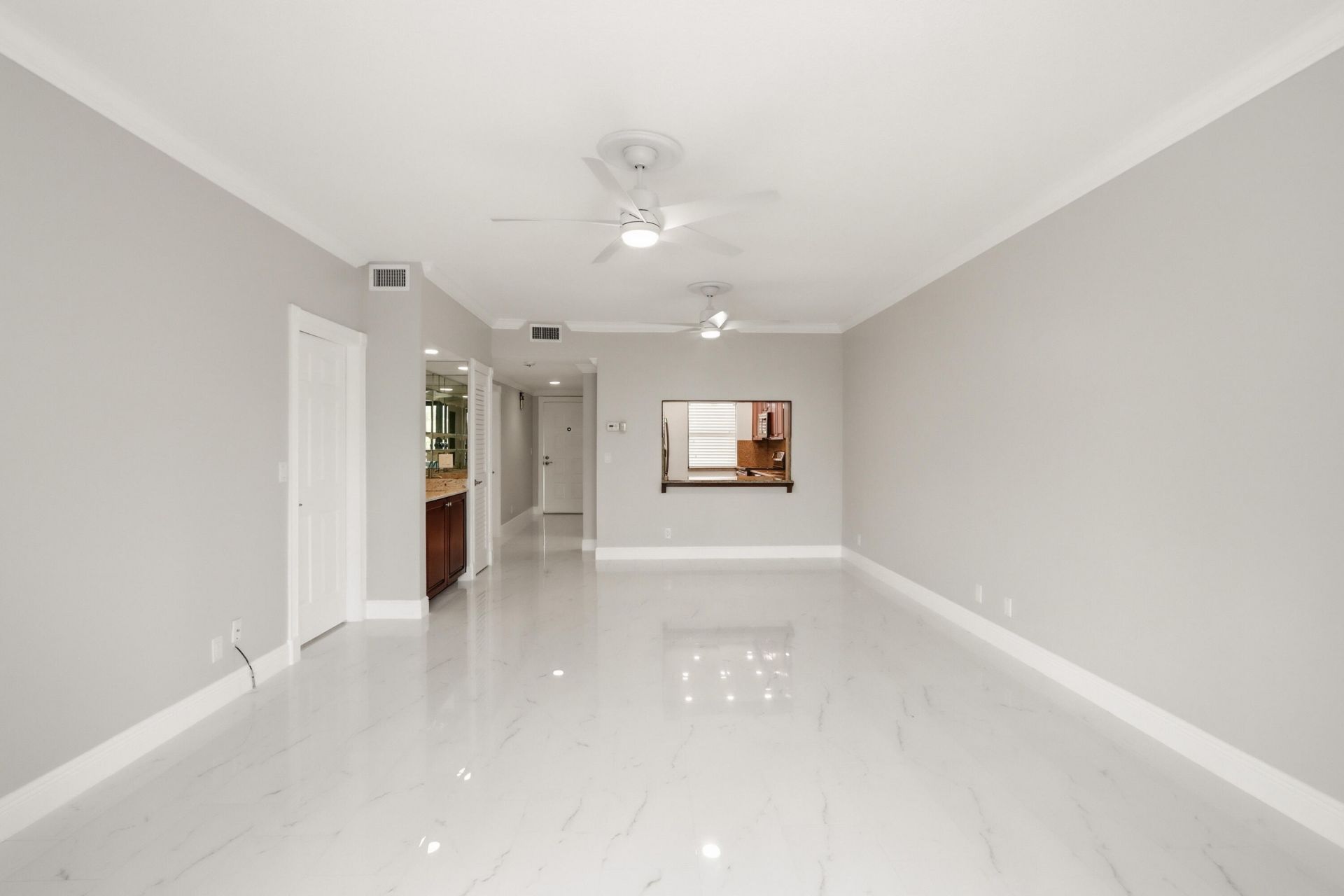 220 Lake Drive, Unit 206, Palm Beach Shores, FL 33404 Photo