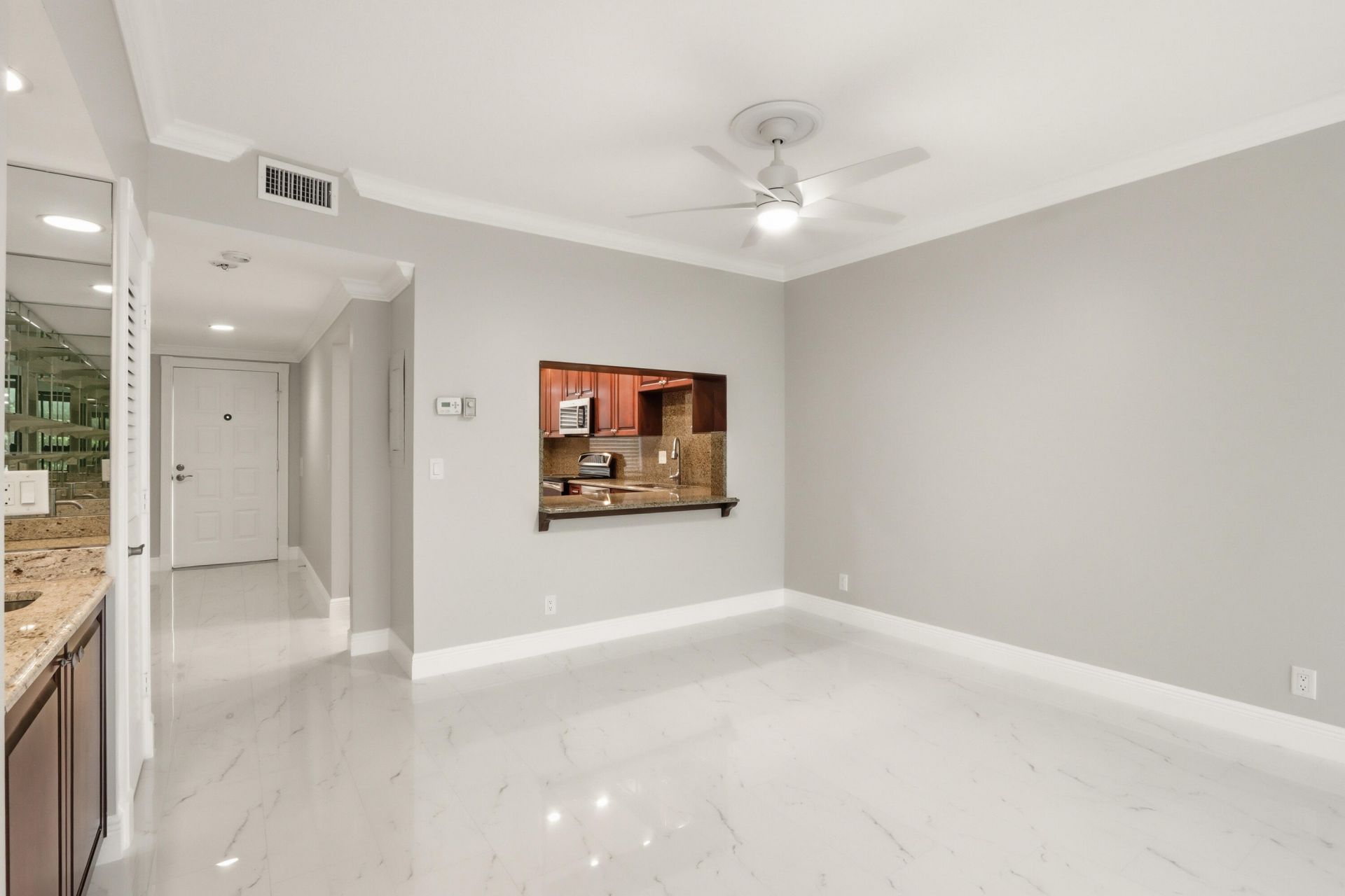 220 Lake Drive, Unit 206, Palm Beach Shores, FL 33404 Photo
