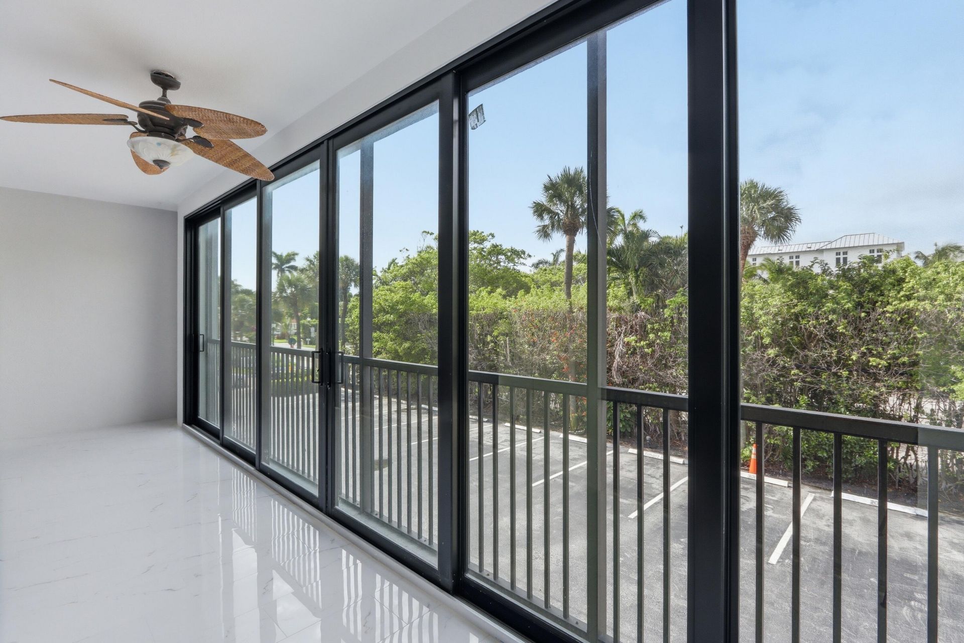 220 Lake Drive, Unit 206, Palm Beach Shores, FL 33404 Photo
